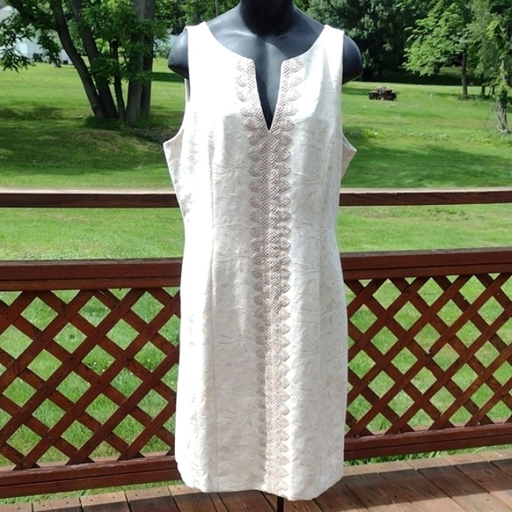 Pappagallo White Sleeveless Dress with Metallic Gold Floral Print Size 10